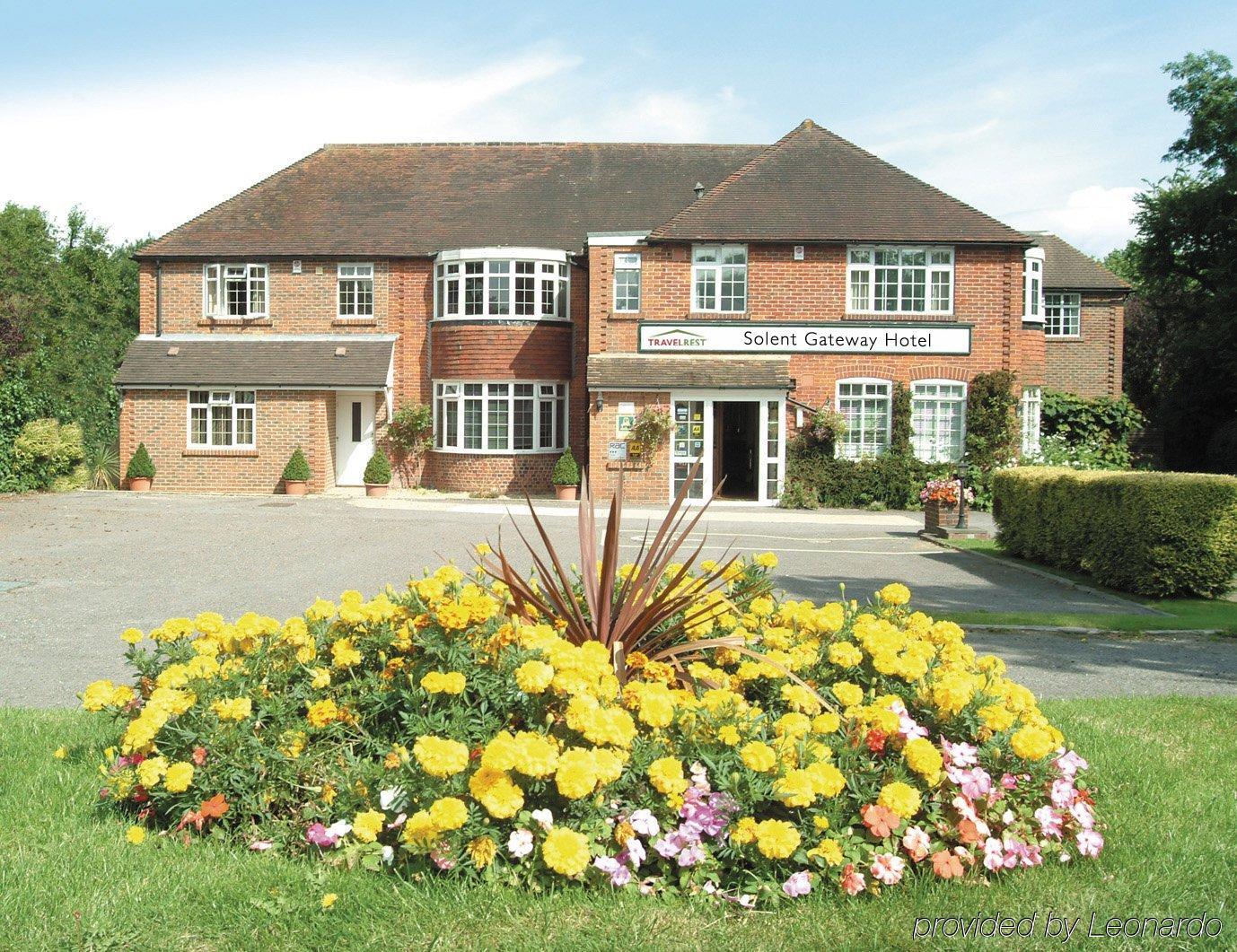 Travelrest Fareham Solent Gateway Hotel Exterior foto